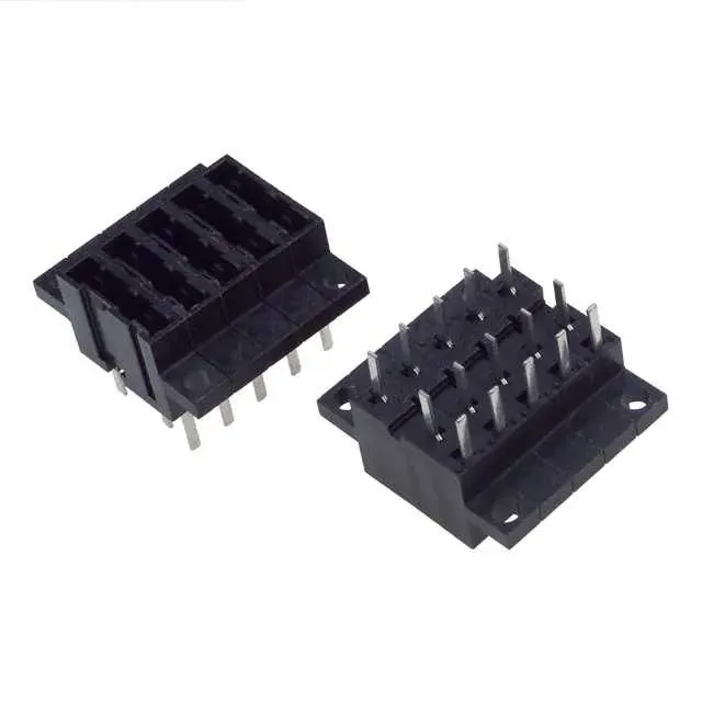 04820005ZXP (FUSE HLDR BLADE 125V 15A PNL MNT)