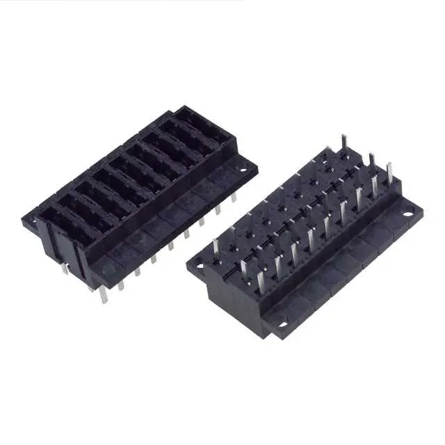 04820009ZXP (FUSE HLDR BLADE 125V 15A PNL MNT)
