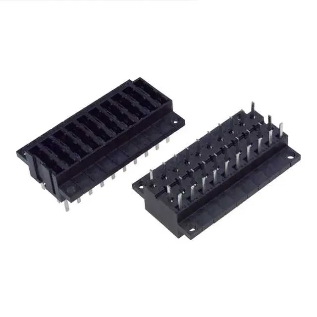 04820010ZXP (FUSE HLDR BLADE 125V 15A PNL MNT)