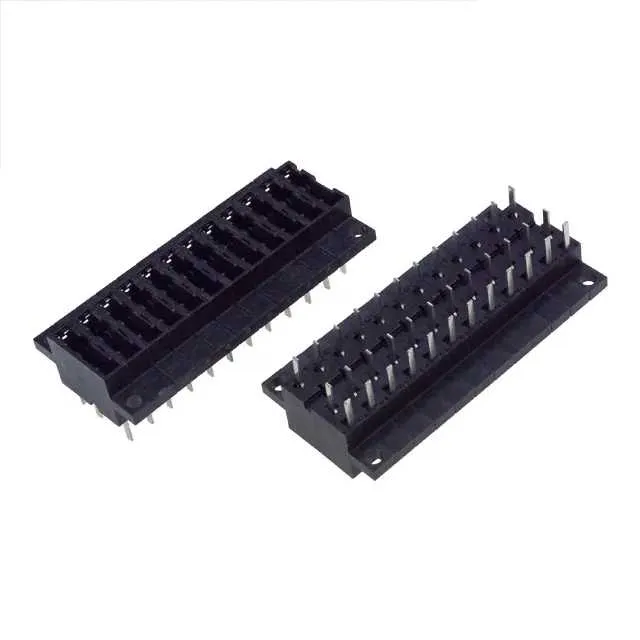 04820012ZXP (FUSE HLDR BLADE 125V 15A PNL MNT)