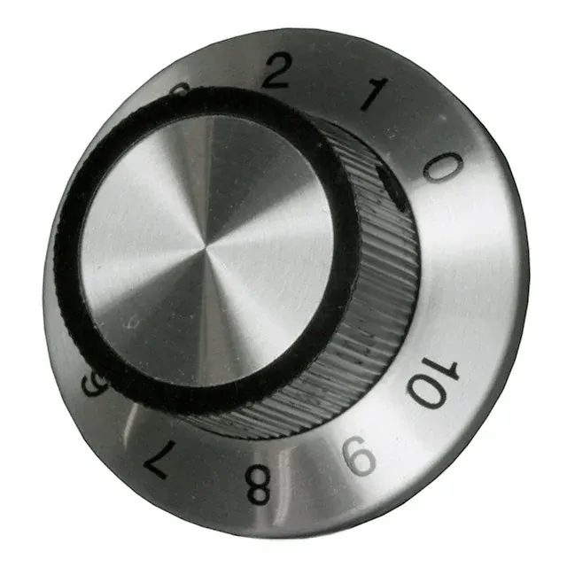 PKS90B101/4 (KNOB KNURLED W/SKRT 0.250 PLAST")
