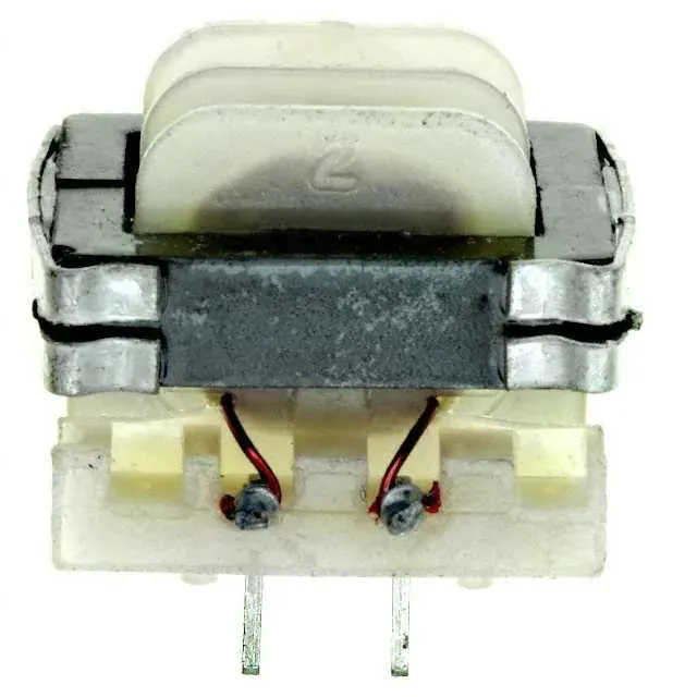 CM9900-824 (CMC 820UH 1.1A 2LN TH)